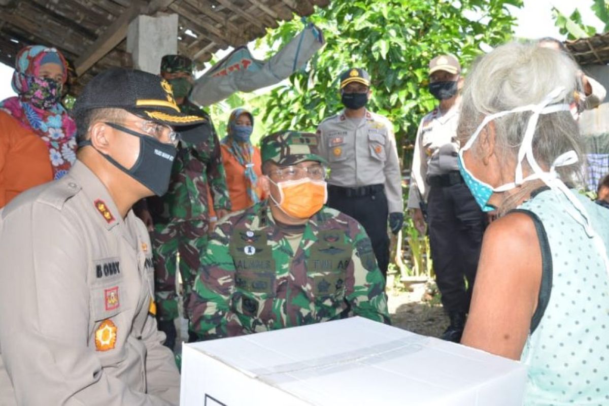 Polres Madiun Kota  bagikan 1.518 paket sembako warga terdampak corona