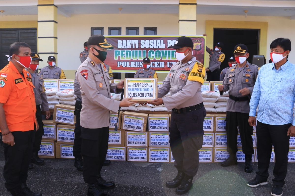 Polres Aceh Utara bantu 150 kaum duafa terdampak COVID-19