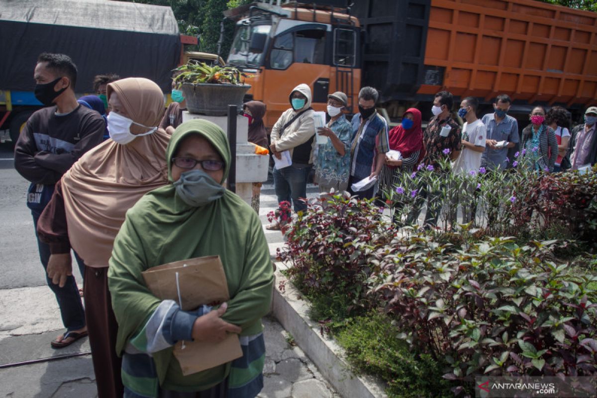 Jokowi : Aksi solidaritas organisasi Islam bantu penanganan COVID-19