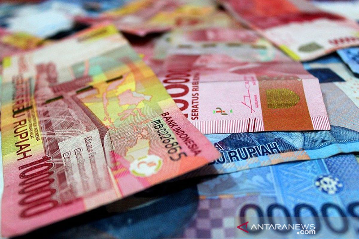 Rupiah melemah seiring dengan meningkatnya ketegangan AS-China