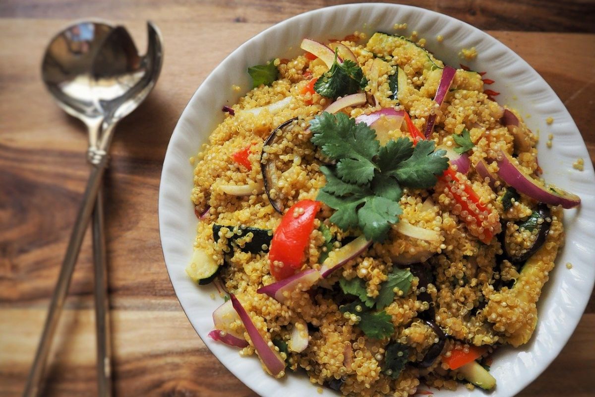 Menu Ramadhan - Salad nanas quinoa untuk bantu turunkan berat badan