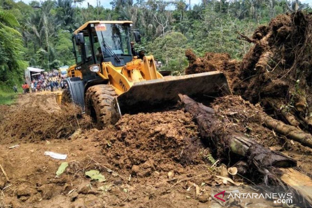 BPBD Rejang Lebong siagakan alat berat antisipasi longsor