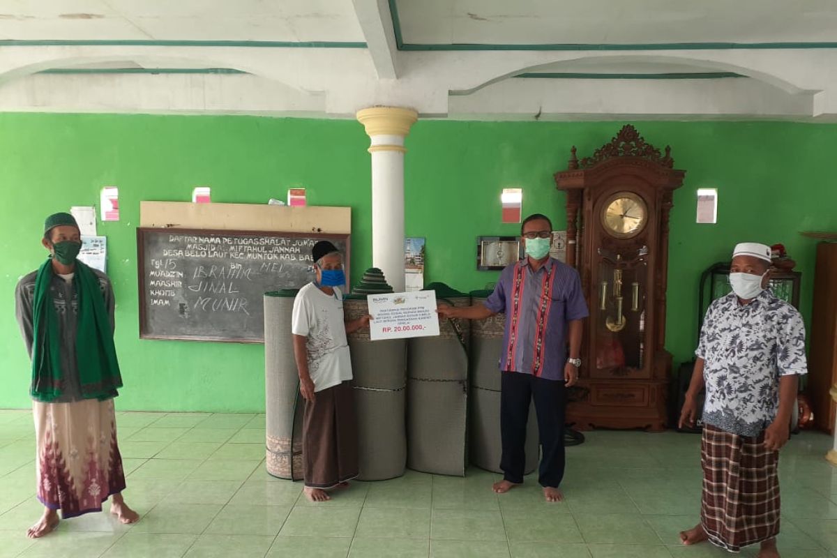 PT Timah salurkan bantuan perlengkapan ibadah ke Masjid Belolaut
