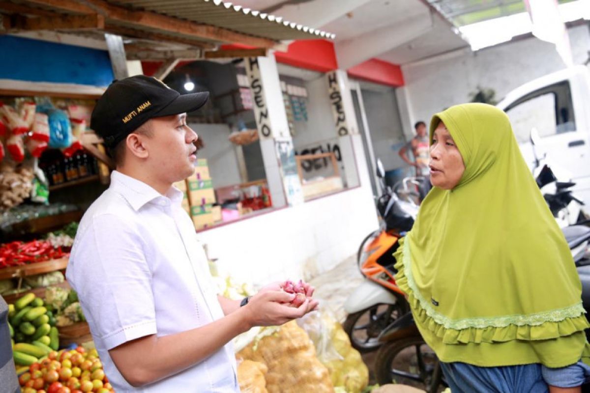 Legislator Mufti Anam soroti harga gula yang tak kunjung turun