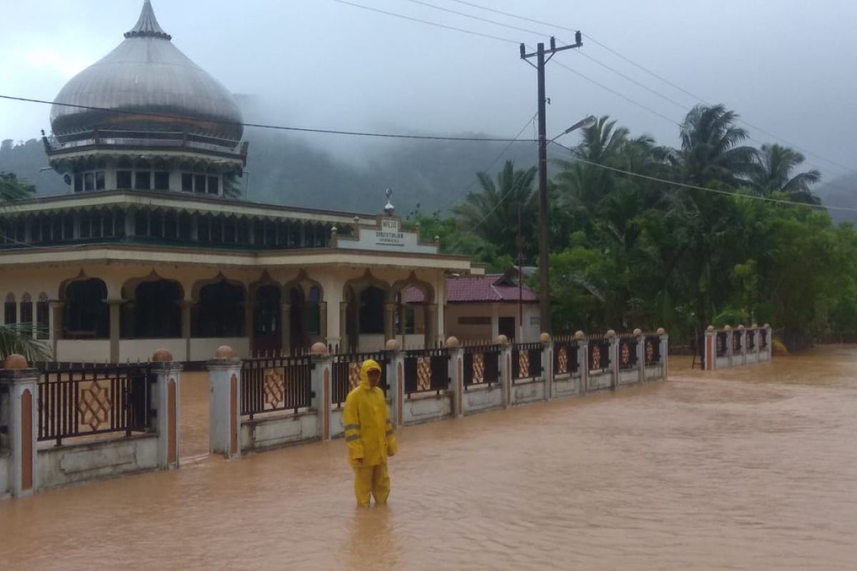 Banjir kembali rendam rumah warga di Lhoong