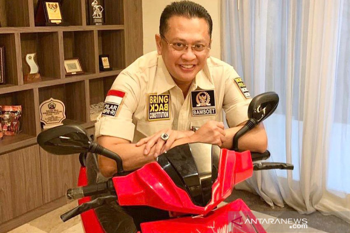 Ketua MPR Bamsoet: Konser virtual bersama Bimbo bantu seniman dan masyarakat