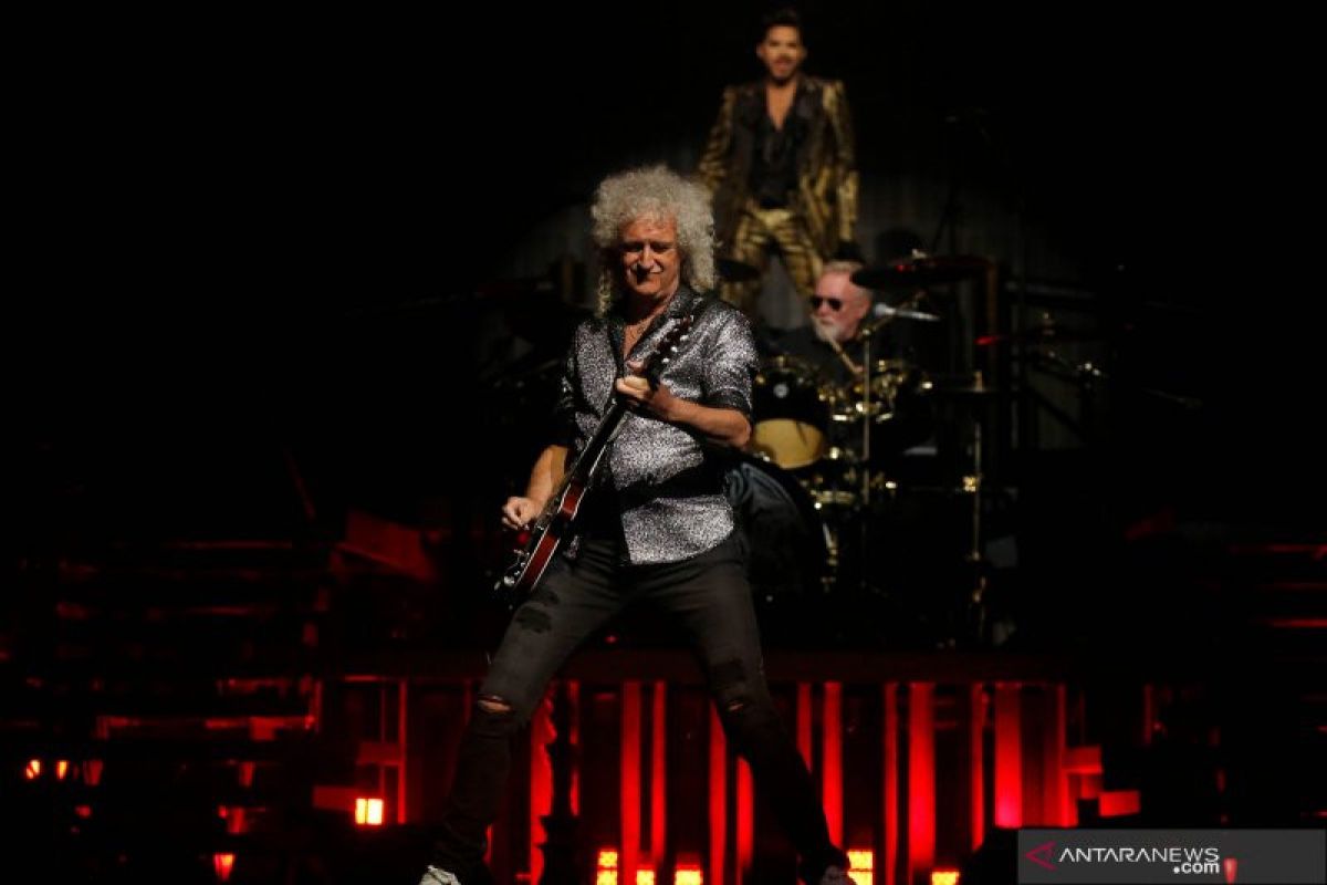Queen akan tayangkan konser tribute Freddie Mercury untuk galang dana yang bakal disalurkan ke WHO