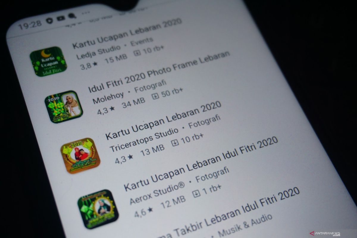 Tiga aplikasi untuk membuat kartu Lebaran