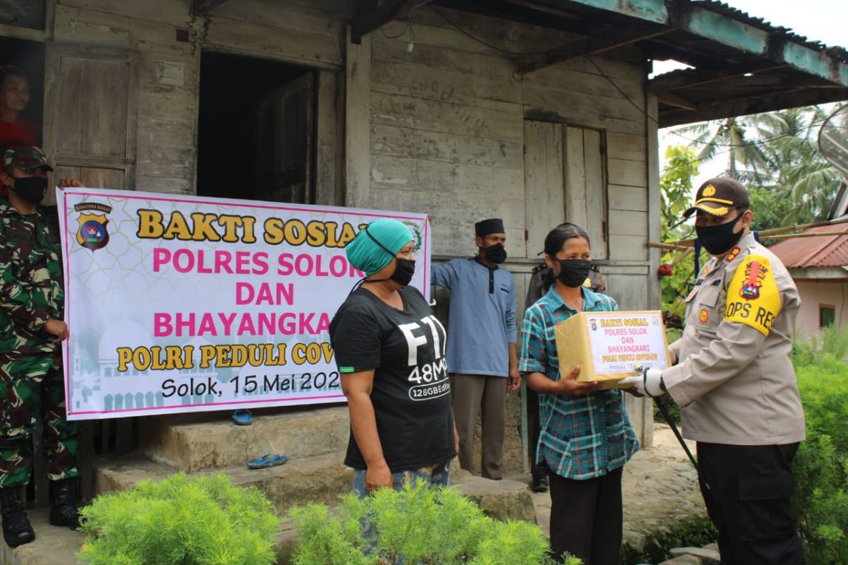 Polres Solok Arosuka gelar bakti sosial di empat nagari