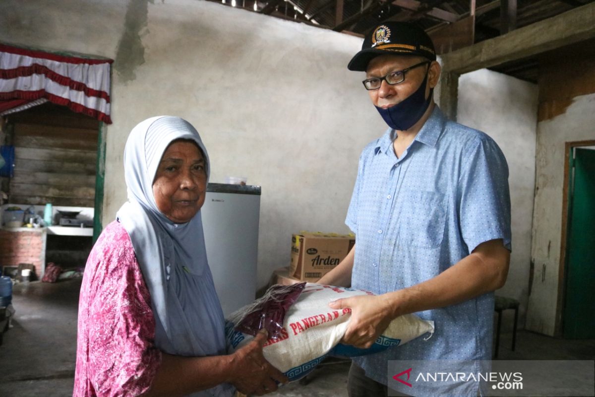 Dewan berbagi jelang Idul Fitri