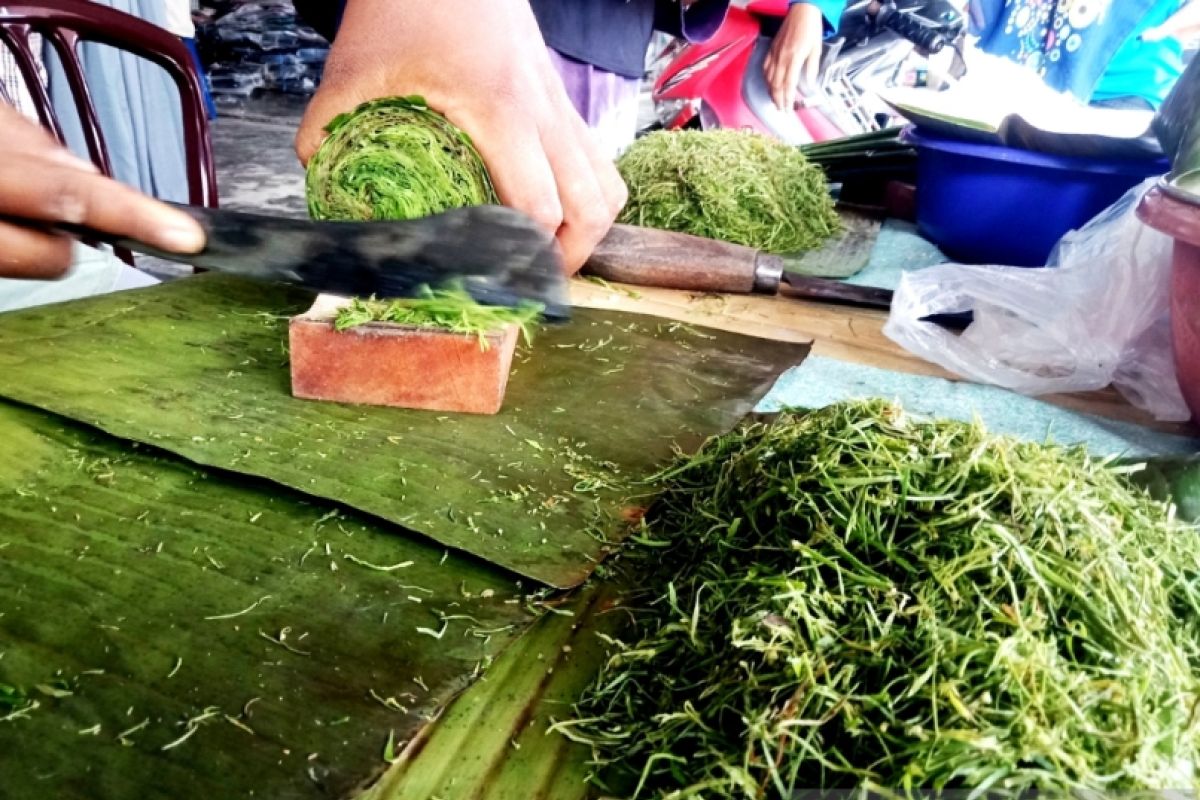 Seunicah Oen, popular vegetable salad from Aceh, sold during Ramadhan