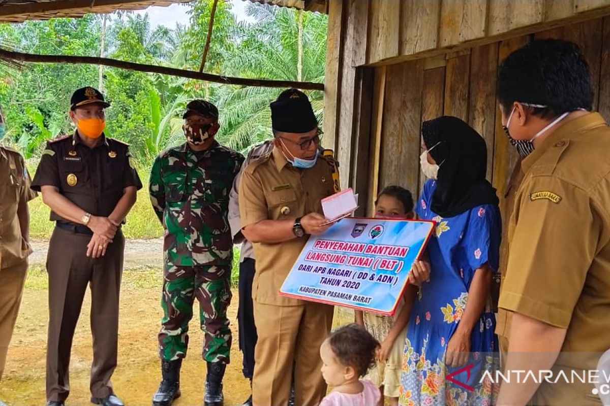 Bupati Pasaman Barat mulai salurkan BLT dana desa senilai Rp18,1 miliar lebih