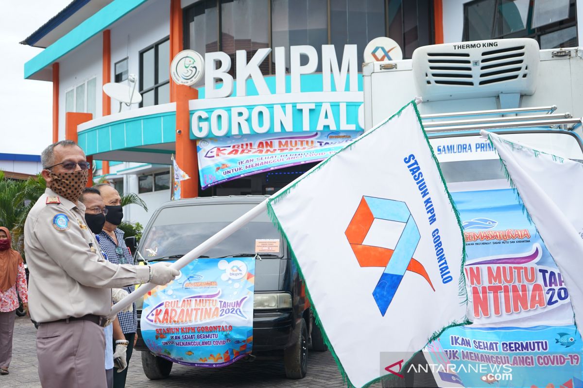 SKIPM Gorontalo salurkan bantuan 1.925 paket ikan ke warga terdampak