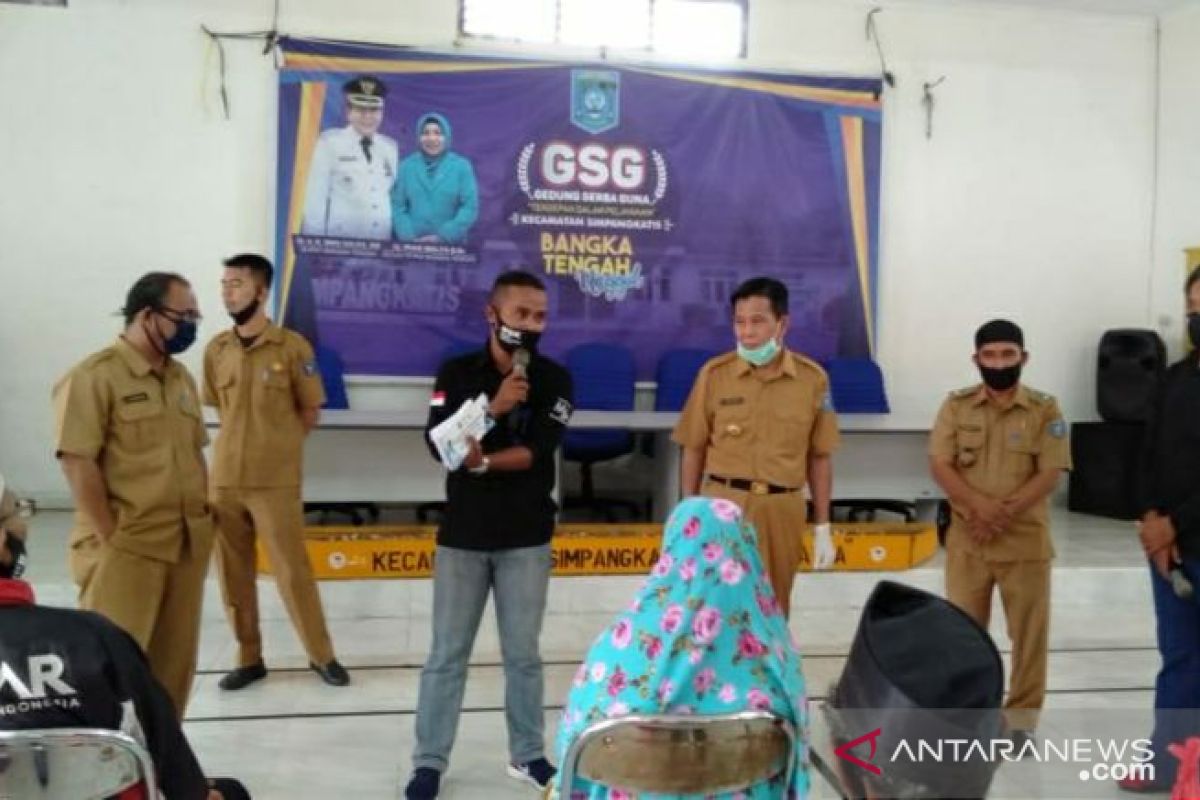 Relawan MBK bagikan 51 paket sembako untuk lansia