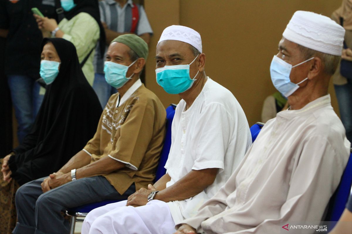 Lima siswa sekolah seminari Sintang positif COVID, Kadiskes gencarkan kampanye masker