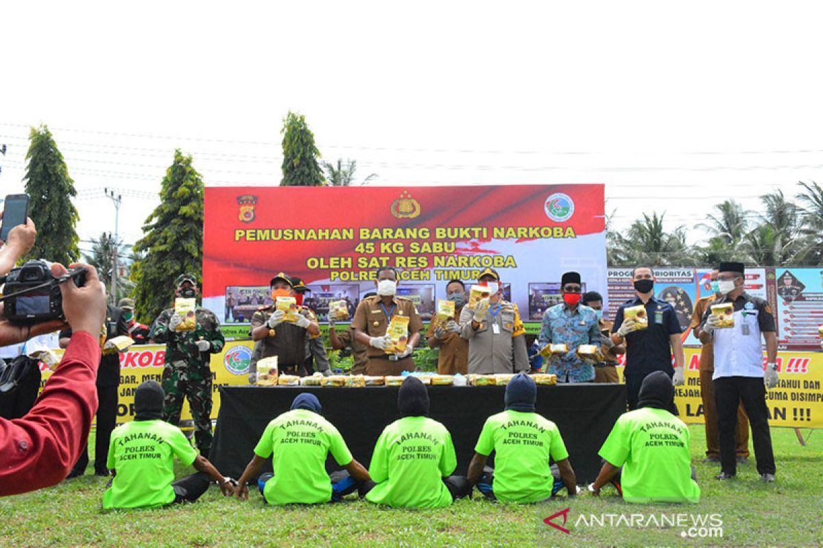 East Aceh police destroy 45 kilograms of confiscated crystal meth