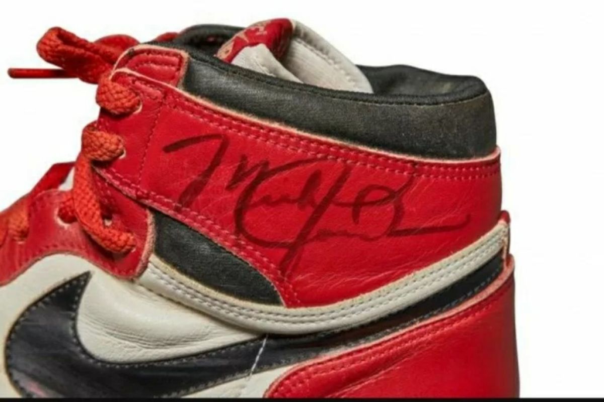 Sepatu Air pertama Michael Jordan laku terjual Rp8,2 miliar
