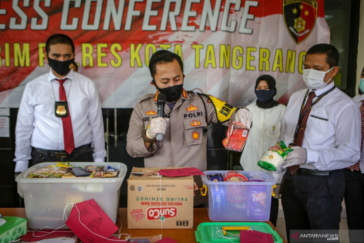 Polresta Tangerang tangkap tujuh wanita penipu penjual parcel Lebaran