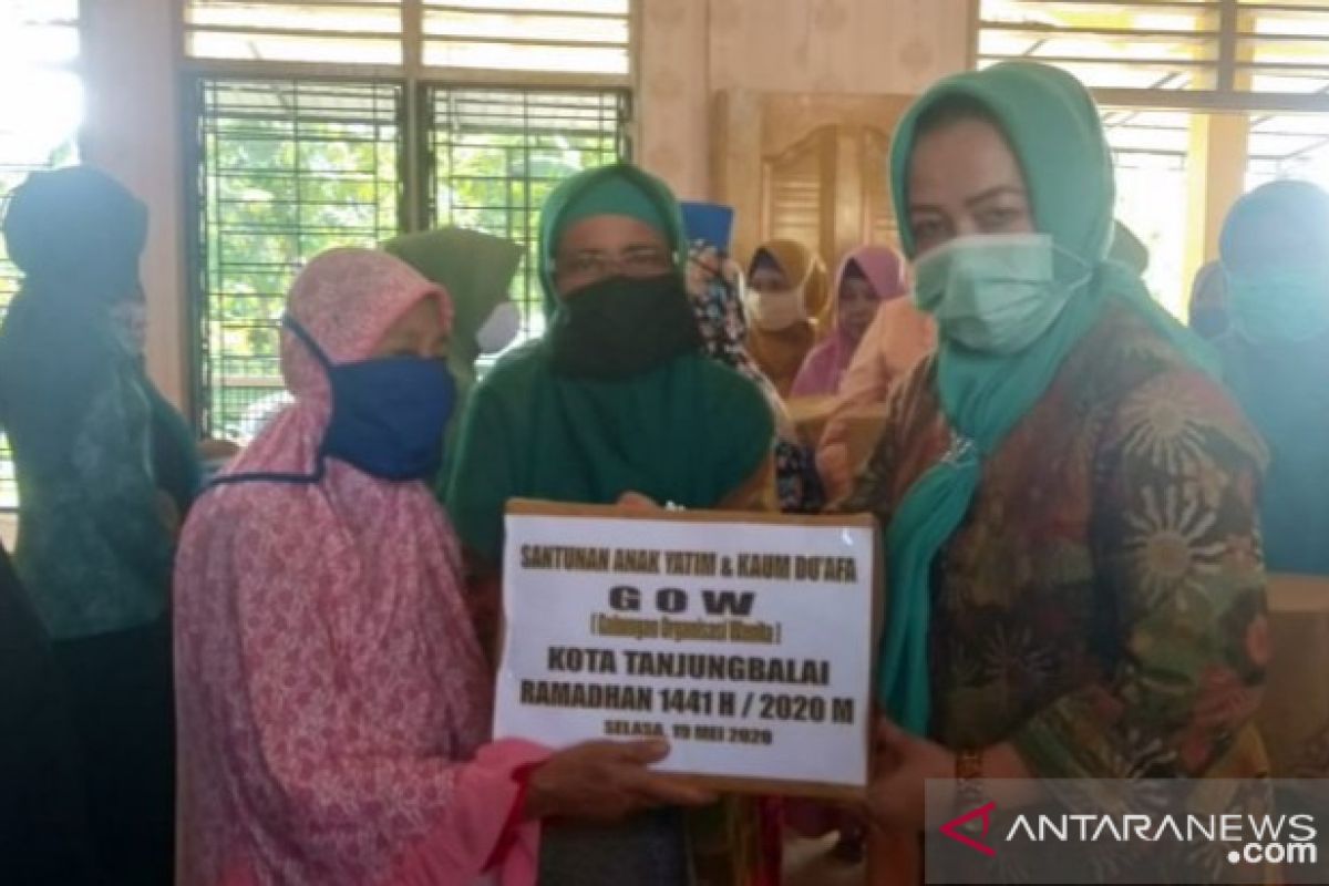 GOW Tanjungbalai berbagi paket lebaran kepada Yatim-Dhu'afa