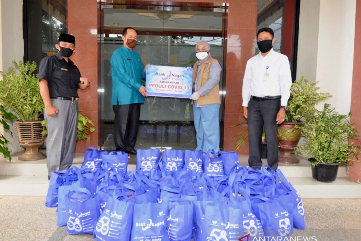 Bank Nagari Cabang Syariah Batusangkar Peduli COVID-19