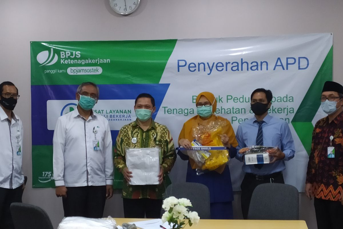 BPJAMSOSTEK Serang Bantu APD Tiga RS, Masker dan Multivitamin