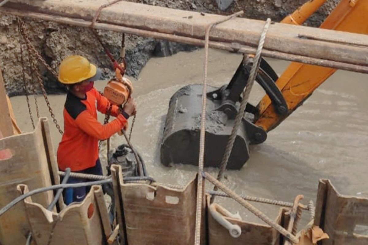 PDAM selesaikan perbaikan pipa utama jebol di Gunung Anyar Surabaya