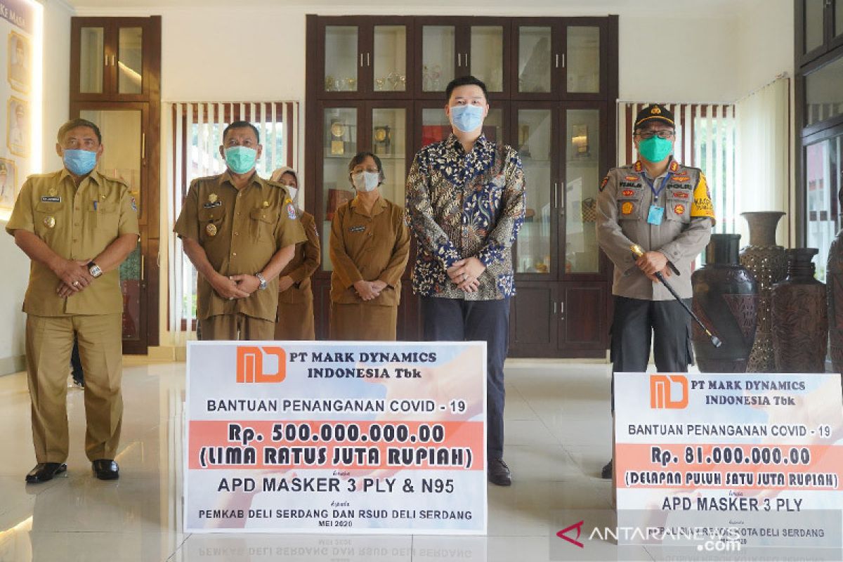 Emiten produsen cetakan sarung tangan ini donasikan masker Rp1 miliar