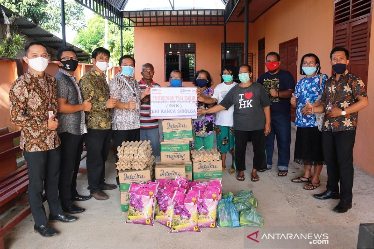 PKK BRI Sibolga berbagi kasih