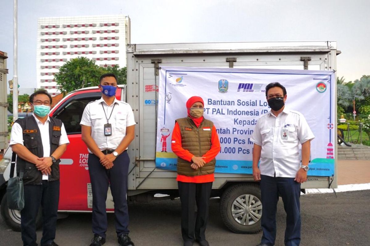 PT PAL Indonesia serahkan bantuan ke Pemprov Jatim