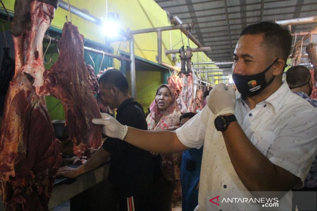 Info Lebaran -  Polda Jambi sidak harga daging ke pasar tradisional