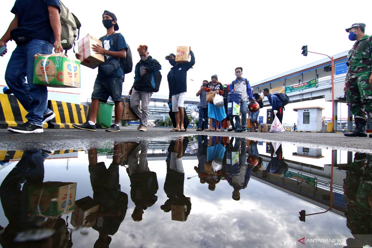 Dibanding Lebaran 2019, penumpang kapal penyeberangan Ketapang-Gilimanuk turun drastis