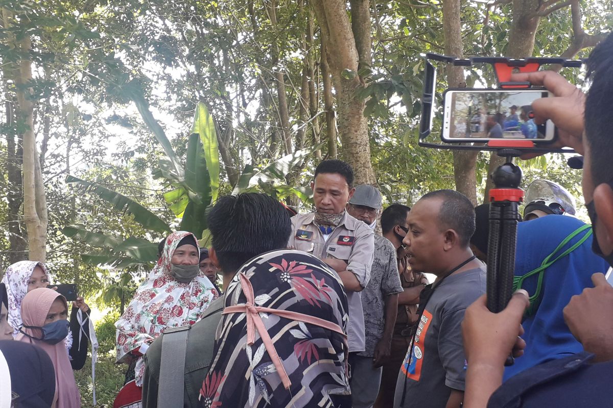 Tidak masuk penerima bantuan, warga Simpang Tigo Pasbar unjuk rasa datangi Dinas Sosial