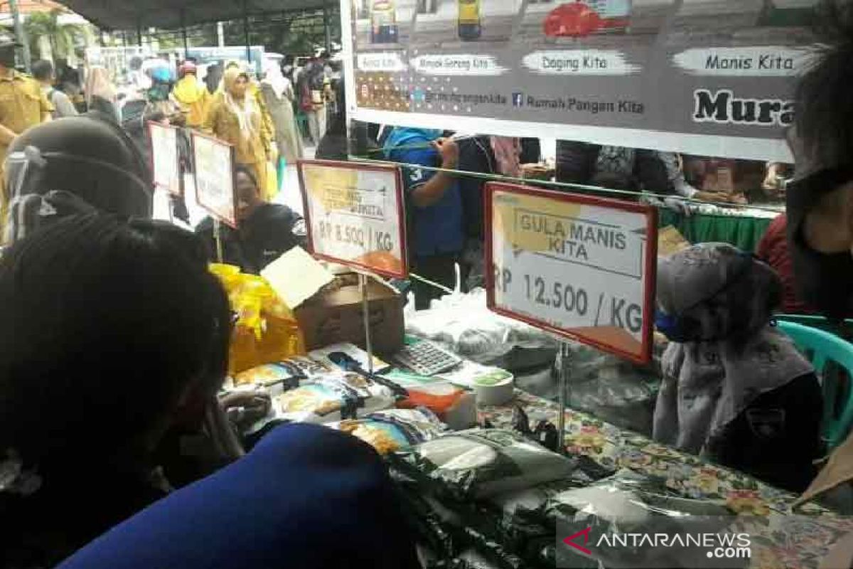 Jelang Lebaran harga gula pasir di Kota Palu kembali naik tajam