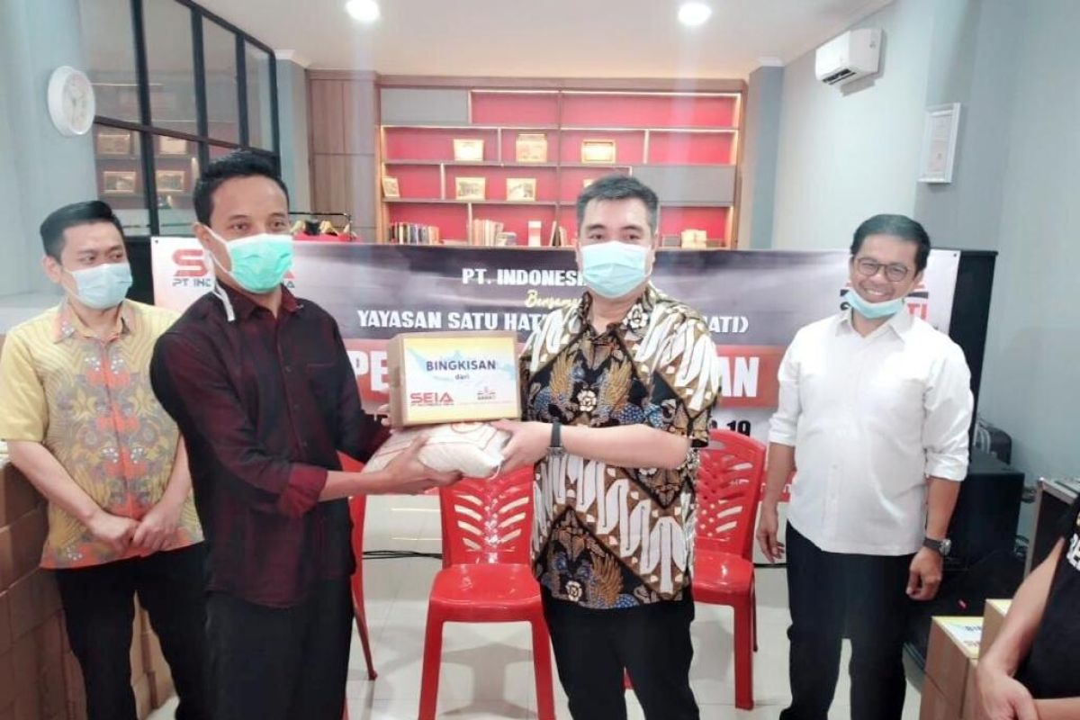 Yayasan Sahati dan Indonesia Seia bantu warga tak terdaftar terima bantuan pemerintah