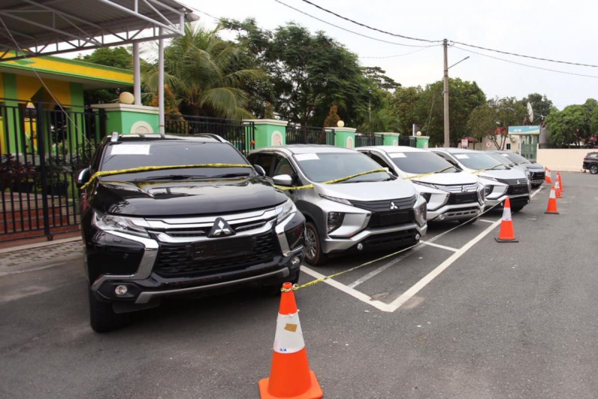 Empat pelaku penggelapan 83 mobil ditangkap salah satunya oknum polri