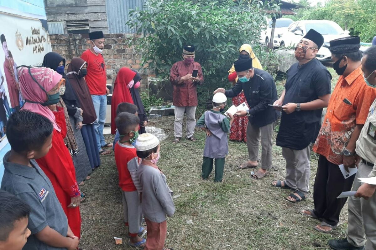 FWBS santuni anak yatim dan dhuafa