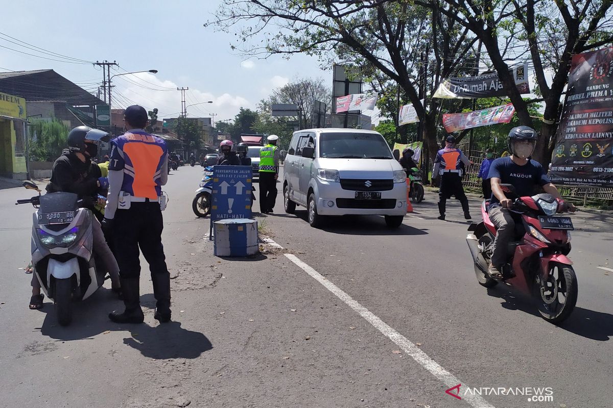 Pakar minta Pemkot analisis penyebab keramaian saat PSBB di Bandung