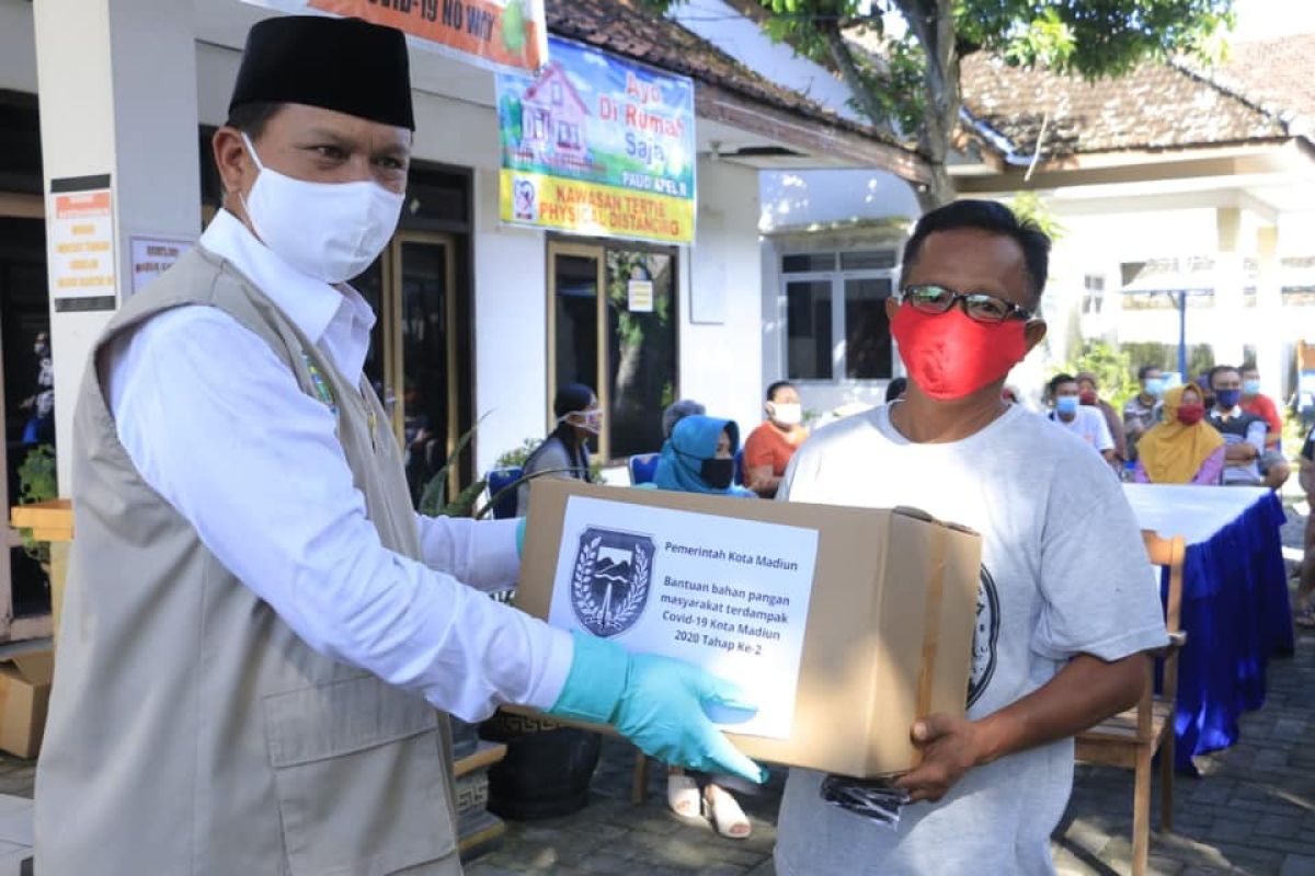 Pemkot Madiun salurkan bantuan bagi 43.000 warga terdampak wabah corona