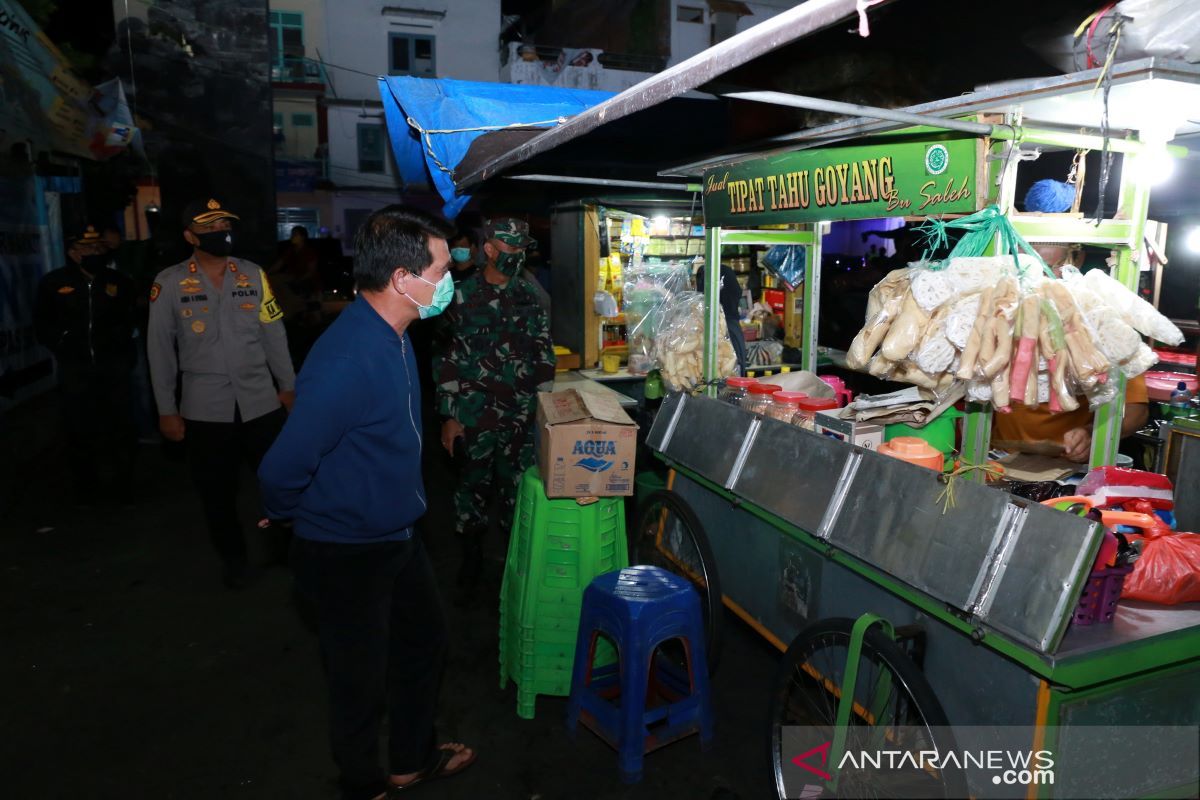 Bupati Klungkung pimpin patroli gabungan pencegahan COVID-19