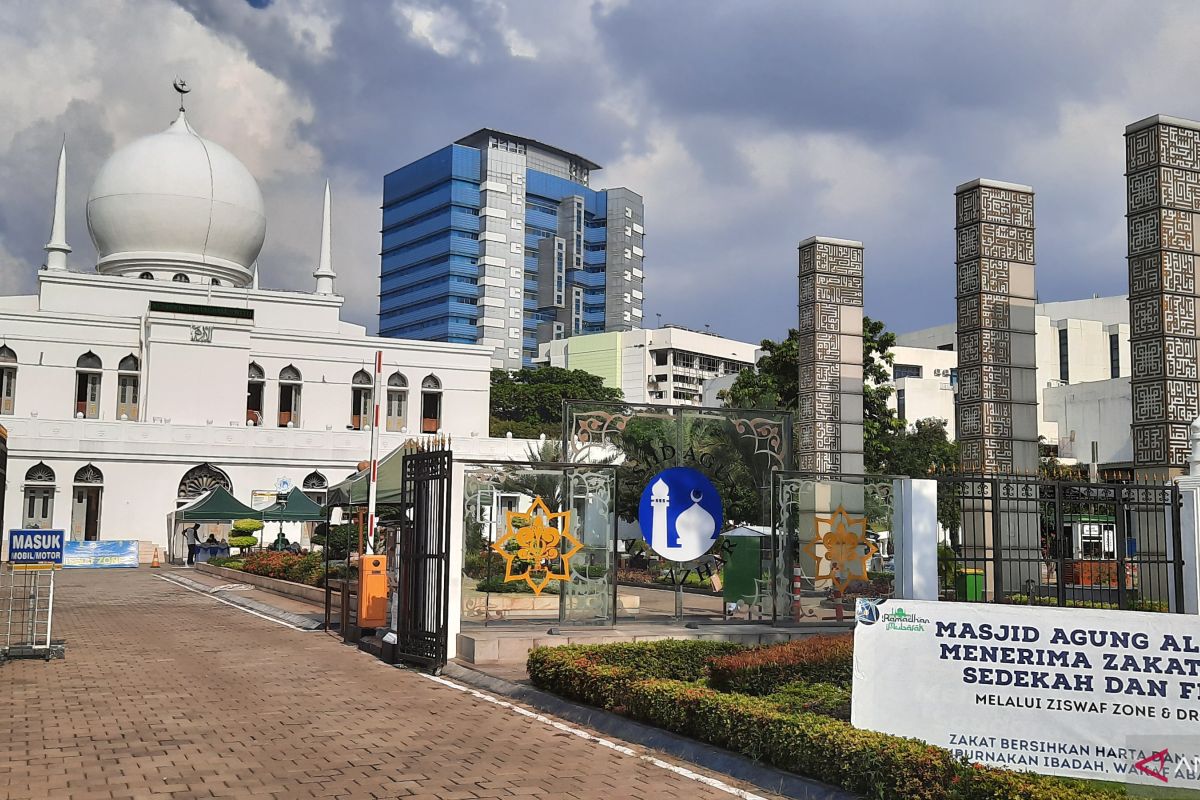 Masjid Agung Al Azhar Jaksel siapkan takjil "drive thru"