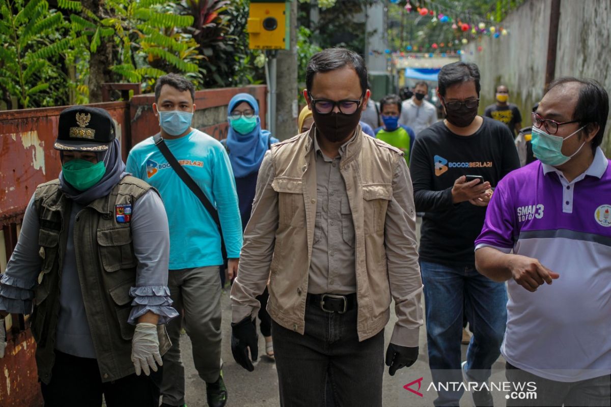 Wali Kota Bogor Bima Arya tinjau RW siaga antisipasi pemudik