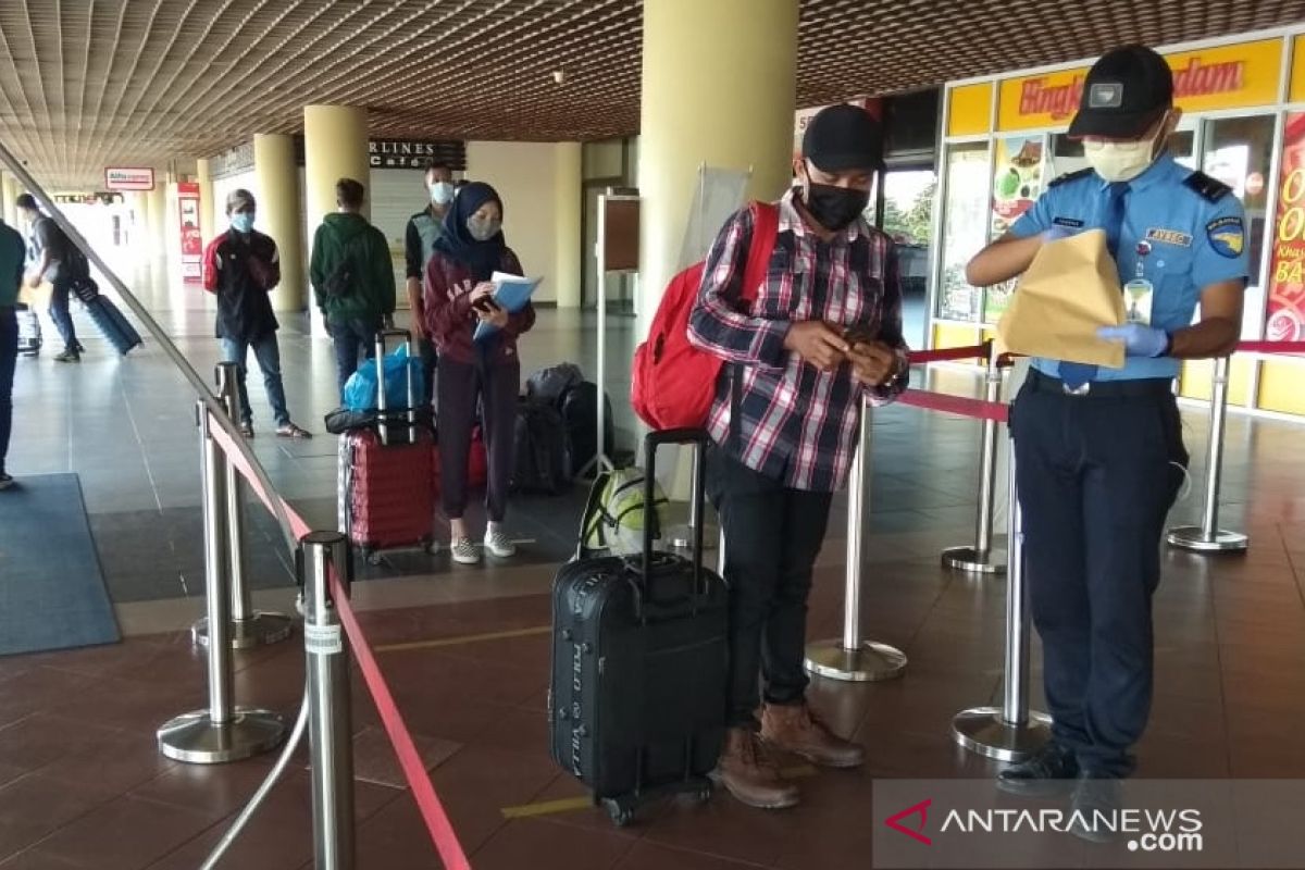 Pemeriksaan di Bandara Hang Nadim Batam