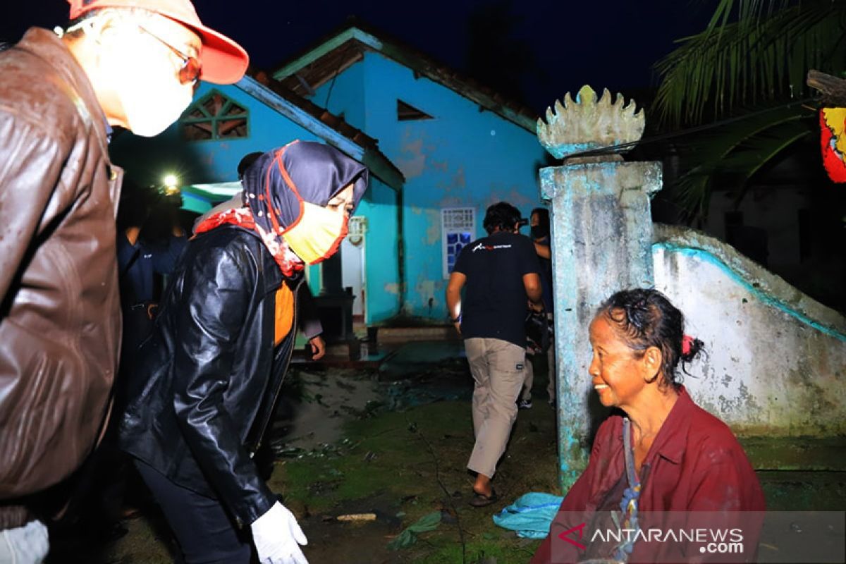 Bupati Tulangbawang tinjau lokasi bencana puting beliung