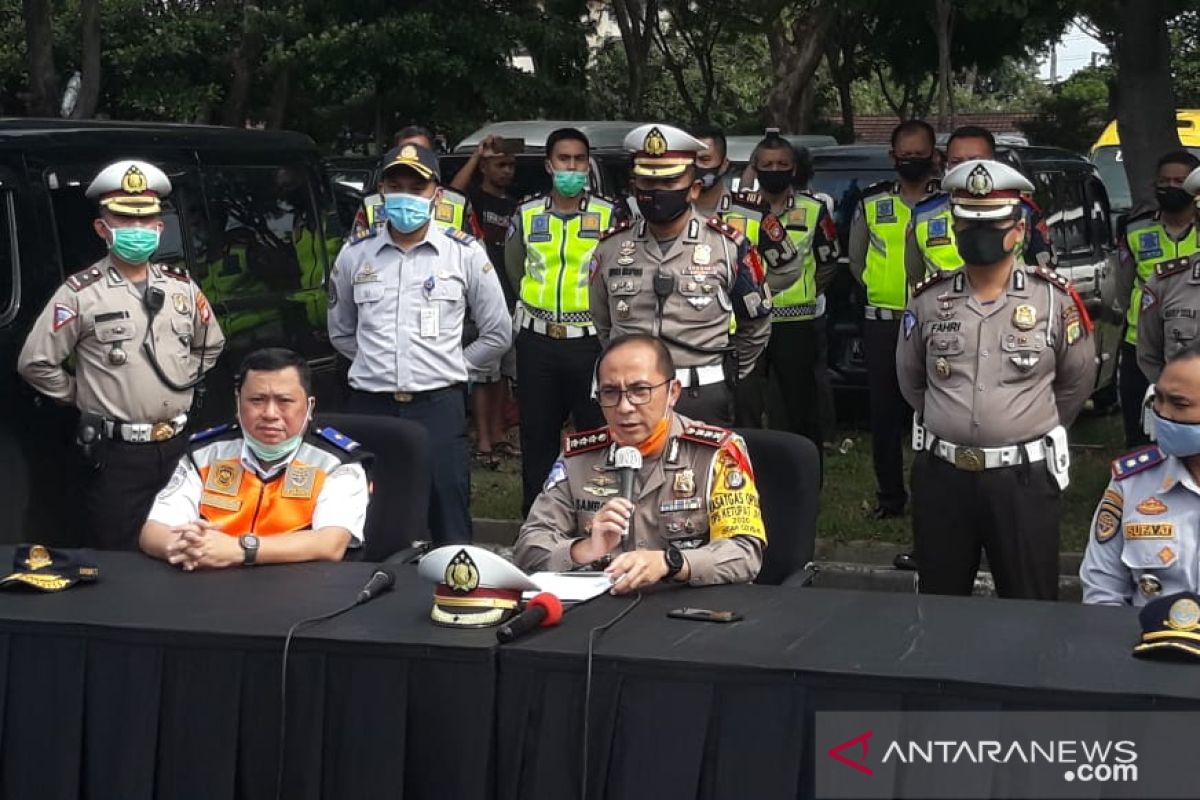 "Travel" gelap patok tarif mudik hingga empat kali lipat