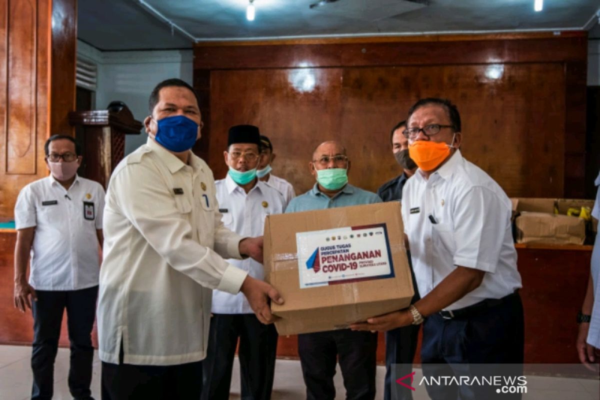 Pemprovsu salurkan sembako 13.951 untuk masyarakat Padangsidimpuan