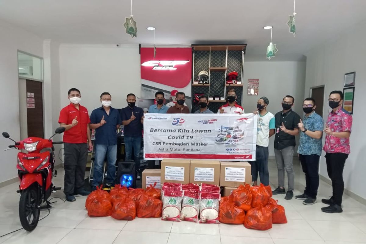 Astra Motor Pontianak bagikan 300 paket sembako