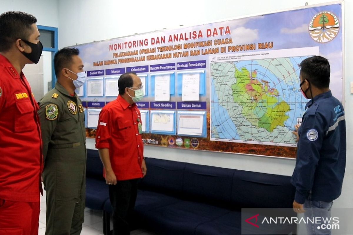 KLHK tetap rekayasa hujan cegah karhutla saat wabah COVID-19