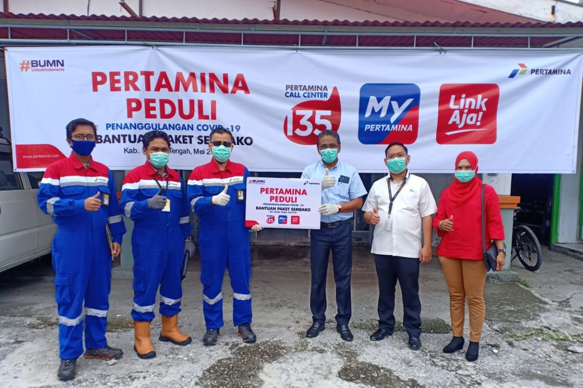 PT. Pertamina peduli serahkan bantuan tanggap COVID-19 di Maluku