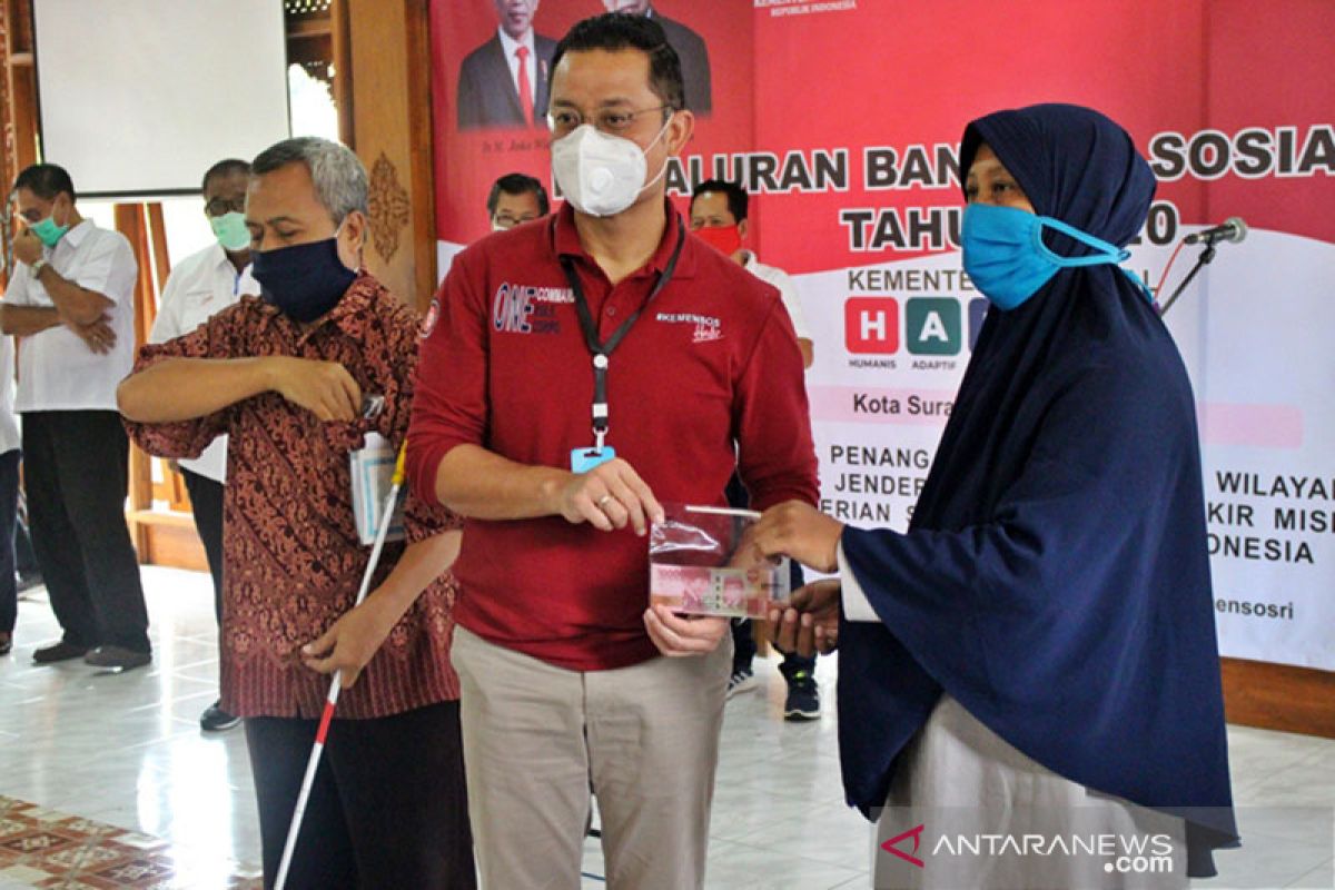 Mensos: BST untuk bantu perekonomian keluarga bukan buat beli rokok