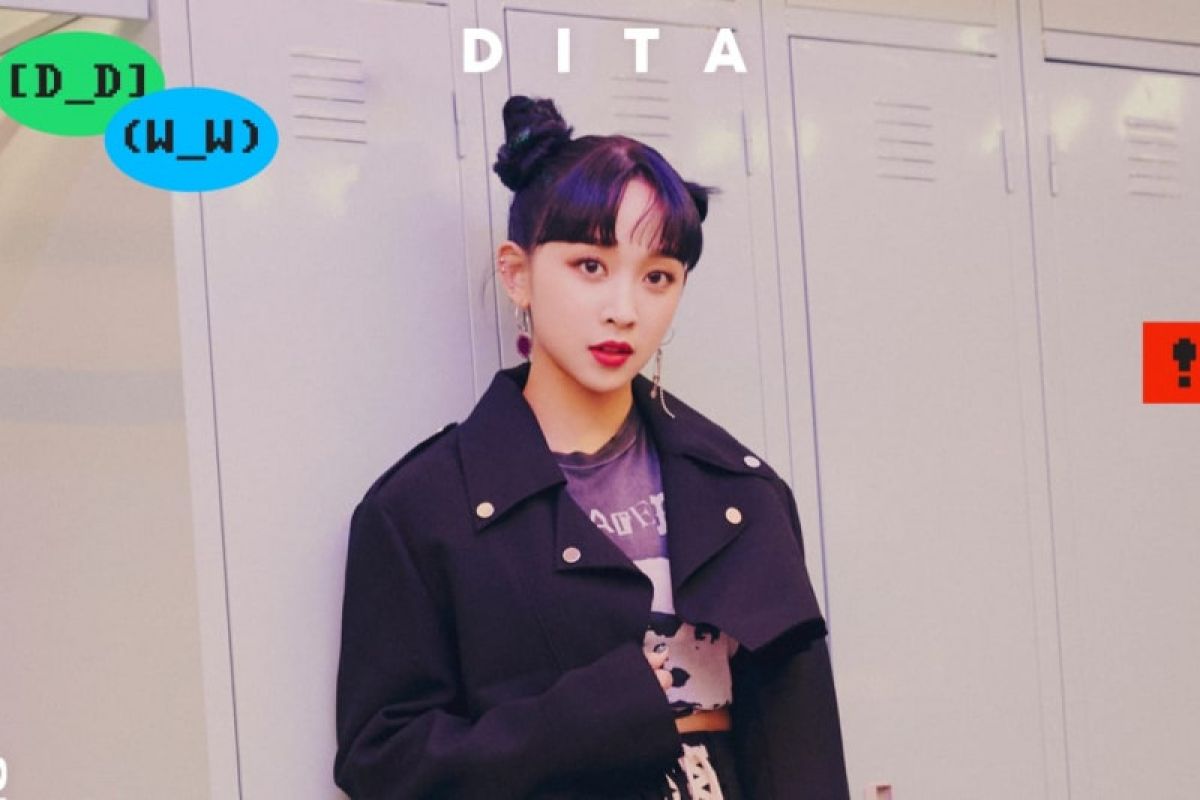 Dita Karang memulai debut bersama grup K-pop SECRET NUMBER